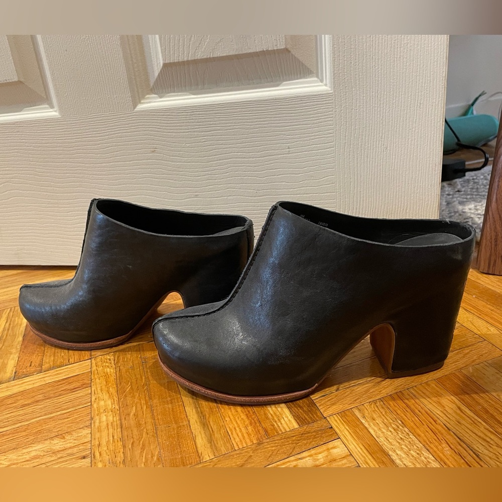 Kork-ease black booties / clogs